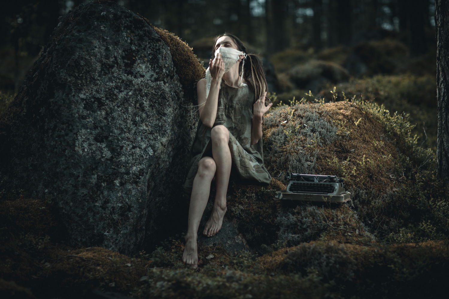 Boulder and typewriter, same frame, after